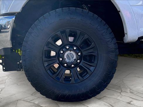 Used 2020 Ford F250 Lariat w/ Tremor Off-Road Package image 9