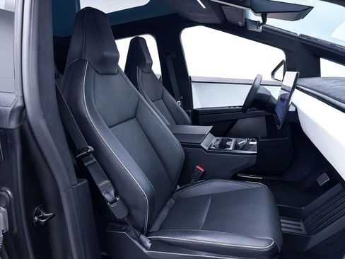 Used 2024 Tesla Cybertruck Cyberbeast image 30