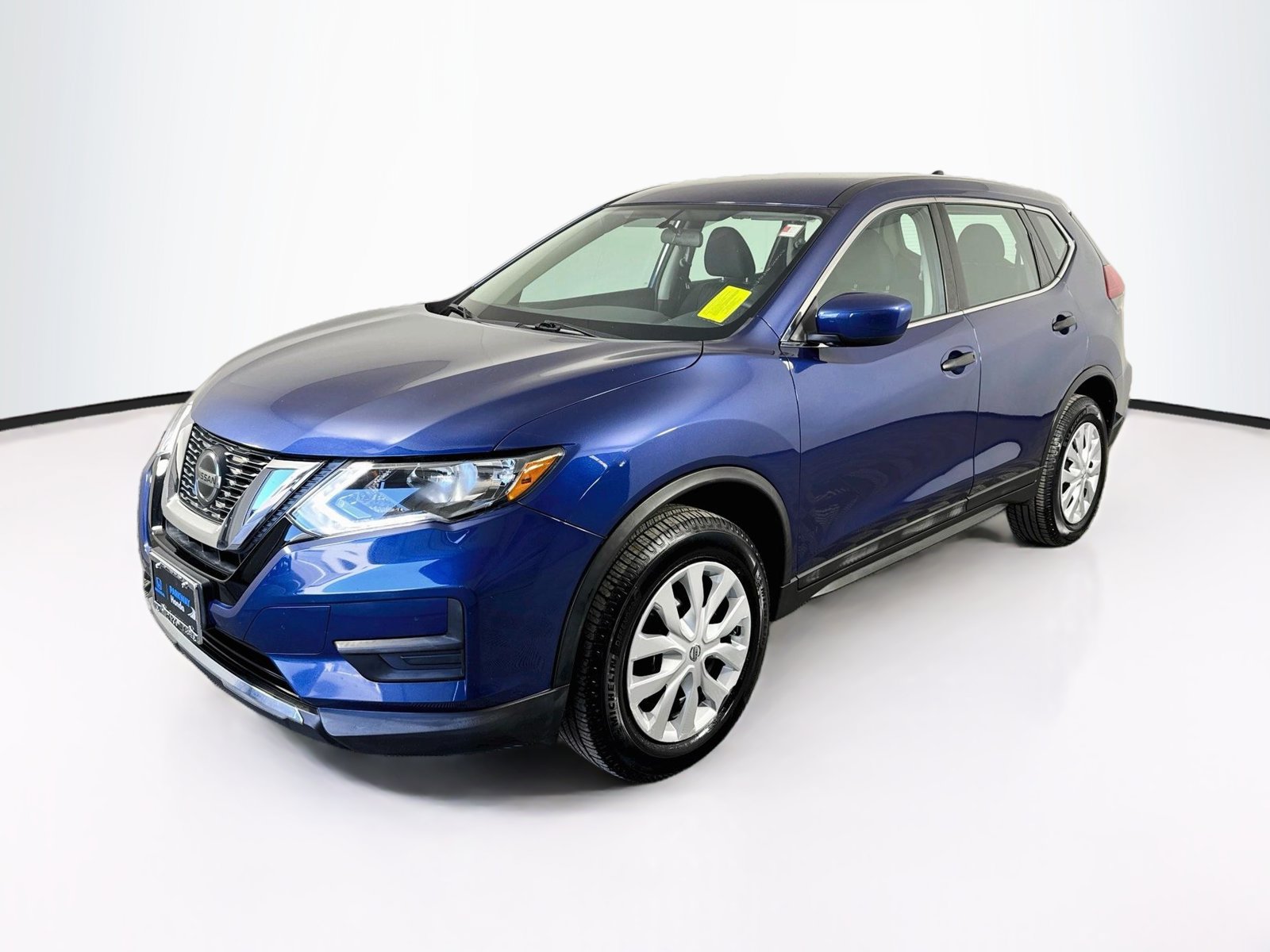 Used 2018 Nissan Rogue S AWD/4WD image 3