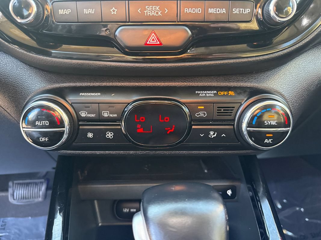 Used 2020 Kia Soul GT-Line Turbo FWD image 22