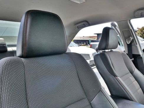 Used 2017 Toyota Camry SE FWD image 14