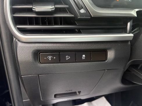 Used 2024 Kia Telluride S w/ S Sunroof Package FWD image 23