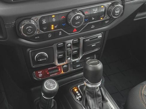 New 2026 Jeep Gladiator Mojave AWD/4WD image 12