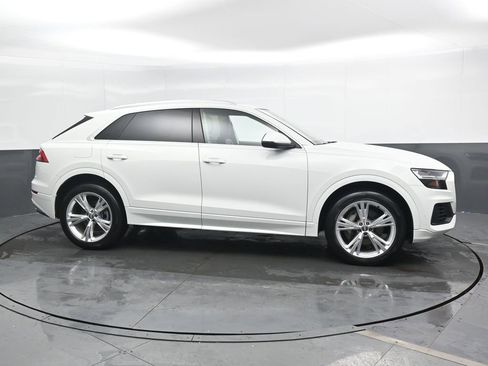 Used 2019 Audi Q8 Premium w/ Towing Package image 5