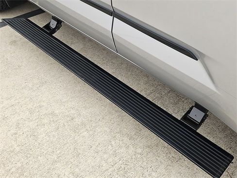 Used 2023 Toyota Sequoia Platinum image 17