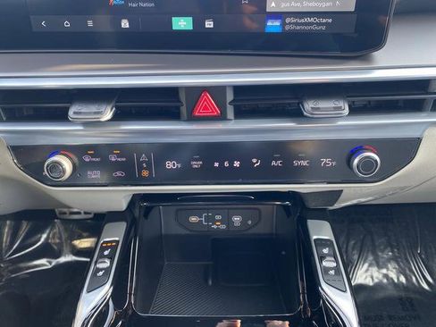 New 2026 Kia Sorento SX Prestige AWD/4WD image 22
