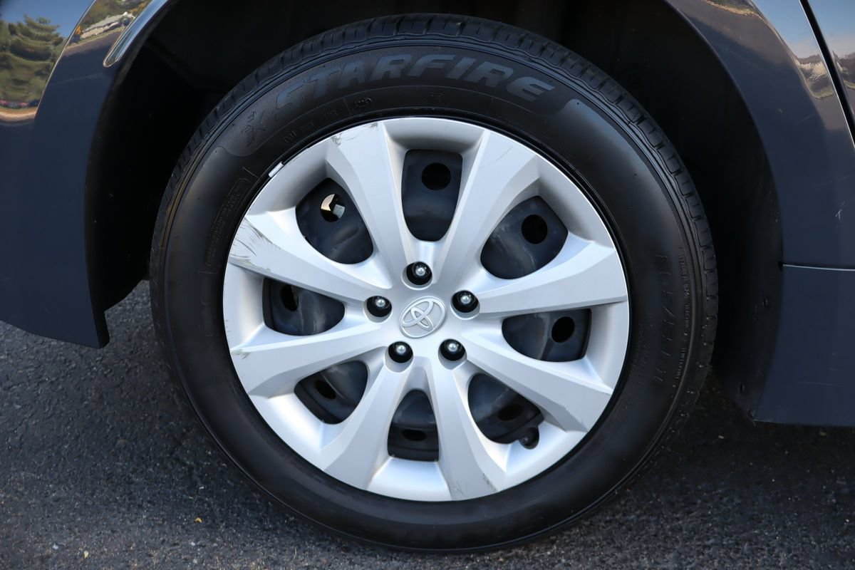 Used 2023 Toyota Corolla LE FWD image 43