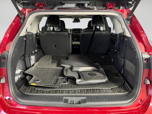 Used 2023 Toyota Highlander XLE FWD image 17