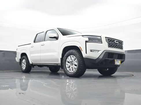 Used 2022 Nissan Frontier SV w/ SV Premium Package AWD/4WD image 23
