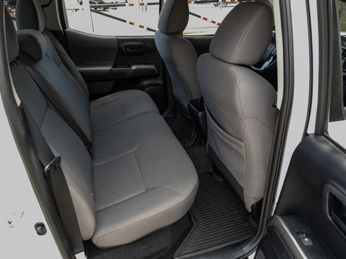 Used 2020 Toyota Tacoma SR5 image 45