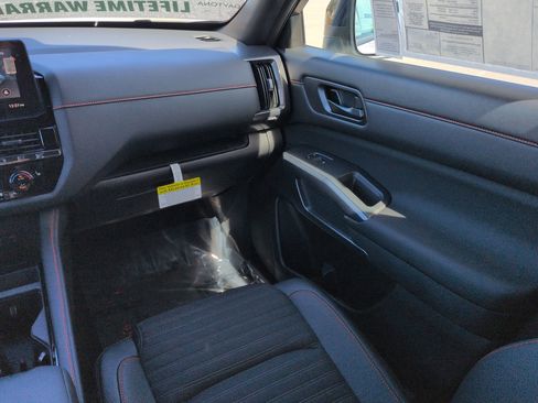 New 2026 Nissan Pathfinder Rock Creek image 18