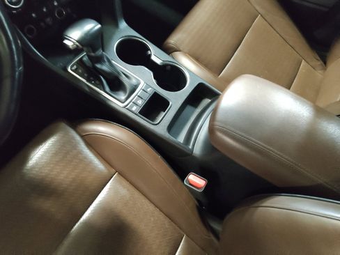 Used 2017 Kia Sportage SX FWD image 26