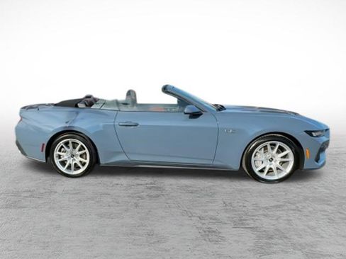 Used 2025 Ford Mustang GT Premium image 10