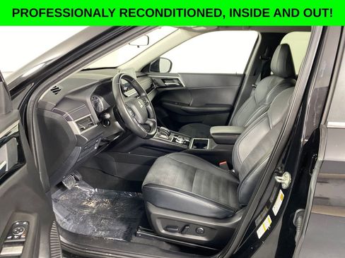 Used 2024 Mitsubishi Outlander SE image 7
