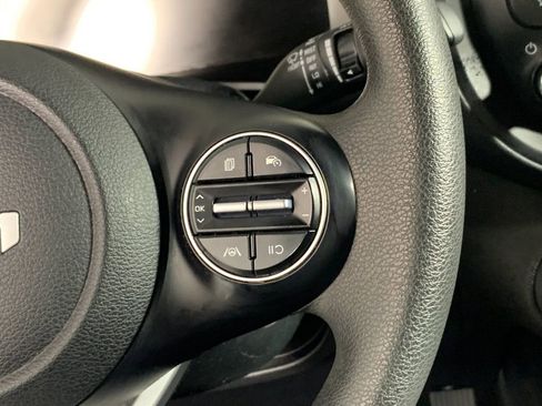 Used 2023 Kia Soul LX w/ Option Group 015 FWD image 19