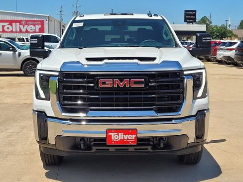 New 2026 GMC Sierra 2500 Pro AWD/4WD image 3