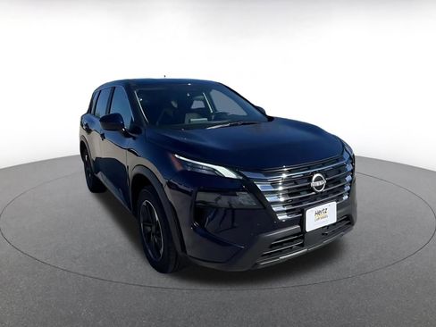 Used 2025 Nissan Rogue SV AWD/4WD image 3