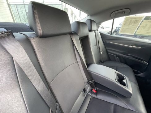 Used 2025 Toyota Camry XLE image 29