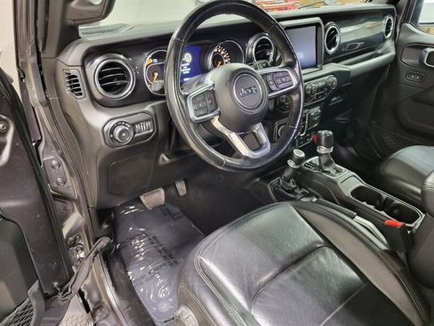 Used 2021 Jeep Wrangler Unlimited Sahara AWD/4WD image 30