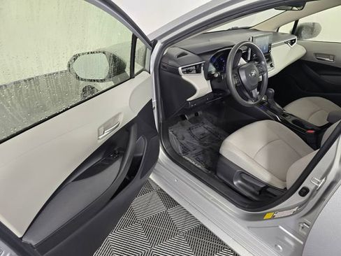 Used 2020 Toyota Corolla LE image 21