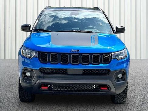 Used 2024 Jeep Compass Trailhawk AWD/4WD image 3