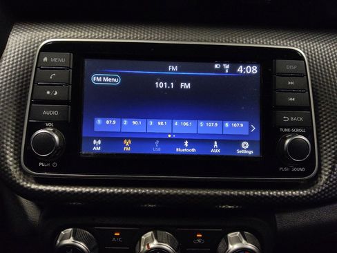 Used 2020 Nissan Kicks S image 25