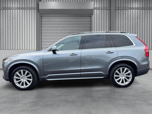 Used 2016 Volvo XC90 T8 Momentum w/ Vision Package AWD/4WD image 32