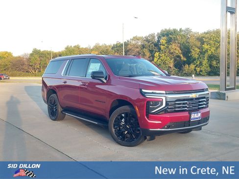 New 2026 Chevrolet Suburban Premier image 20