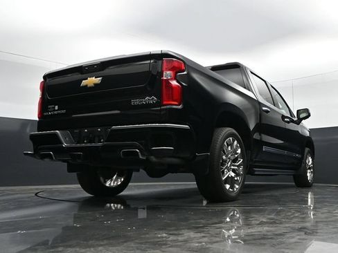 Used 2025 Chevrolet Silverado 1500 High Country AWD/4WD image 39