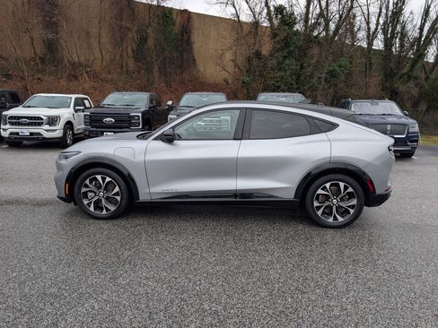 Certified 2021 Ford Mustang Mach-E Premium image 3