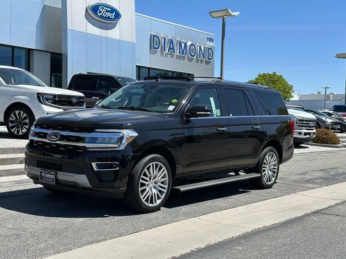 Used 2024 Ford Expedition Max Limited AWD/4WD image 2