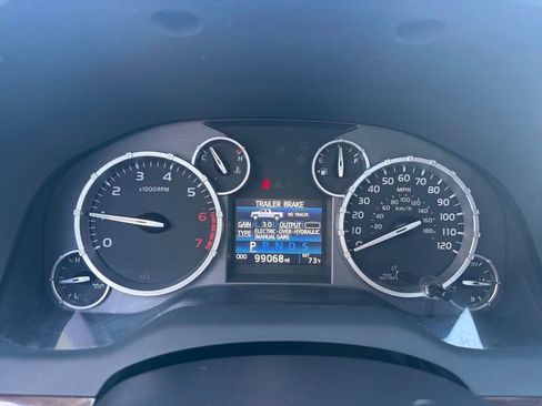 Used 2016 Toyota Tundra Limited w/ Limited Premium Package AWD/4WD image 16