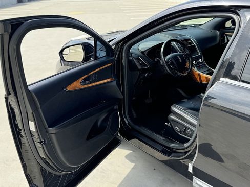 Used 2016 Lincoln MKX Select image 48