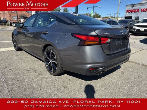 Used 2023 Nissan Altima 2.5 SR image 3