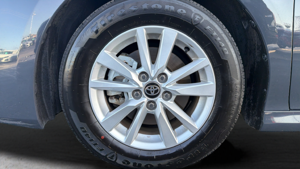 Used 2026 Toyota Camry LE FWD image 9