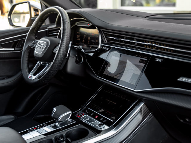 Used 2024 Audi RS Q8 w/ Executive Package AWD/4WD image 40