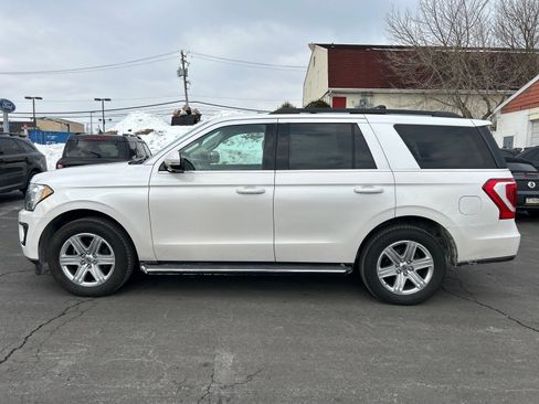 Used 2018 Ford Expedition XLT w/ Equipment Group 202A image 7