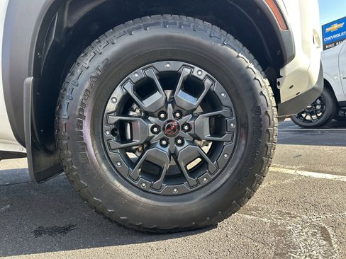 Used 2024 Nissan Frontier PRO-4X w/ Pro Premium Package image 13