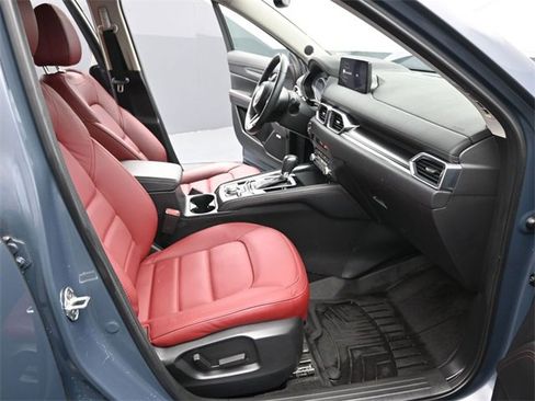 Certified 2023 MAZDA CX-5 Carbon Edition image 28