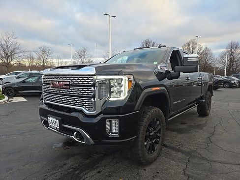 Used 2023 GMC Sierra 3500 Denali w/ Denali Black Diamond Edition image 16