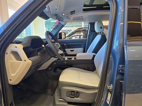 New 2025 Land Rover Defender 110 S image 21