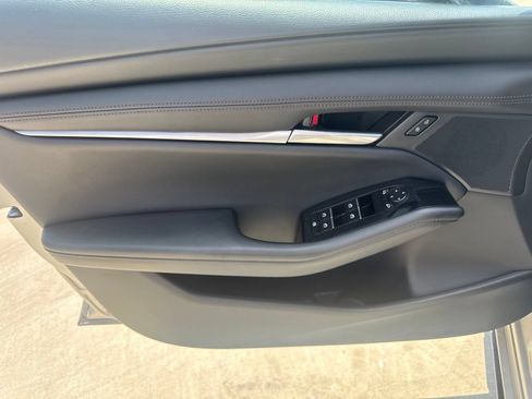 Certified 2025 MAZDA MAZDA3 s FWD image 15