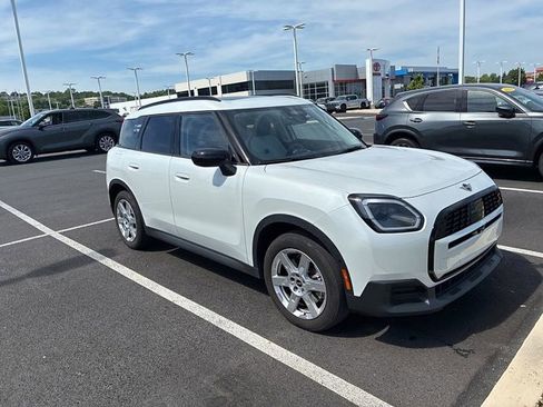 Used 2025 MINI Cooper Countryman S w/ Comfort Package Max AWD/4WD image 2