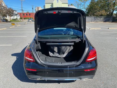 Used 2017 Mercedes-Benz E 300 4MATIC image 25