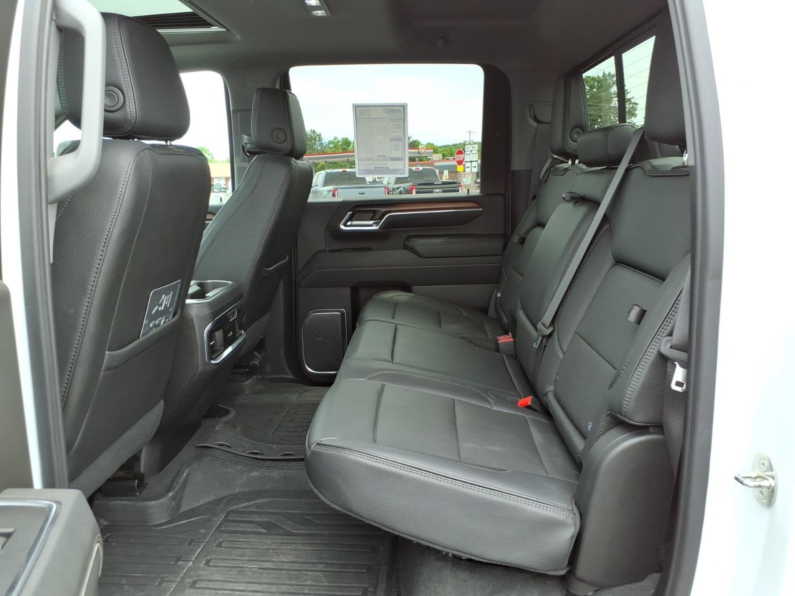 Used 2024 GMC Sierra 3500 Denali AWD/4WD image 14