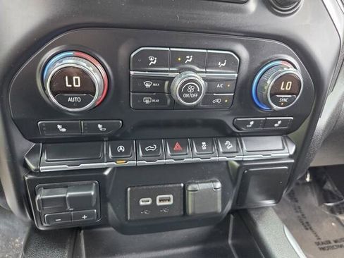 Used 2019 Chevrolet Silverado 1500 LT Trail Boss AWD/4WD image 6