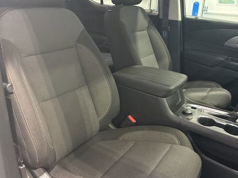 Used 2020 Chevrolet Traverse LT image 47