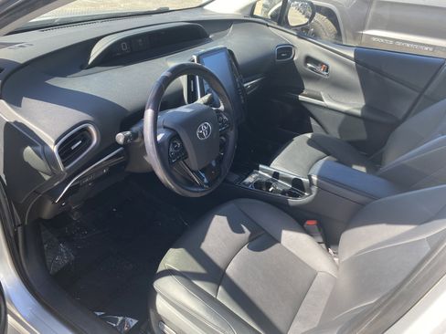 Used 2020 Toyota Prius Prime XLE image 9