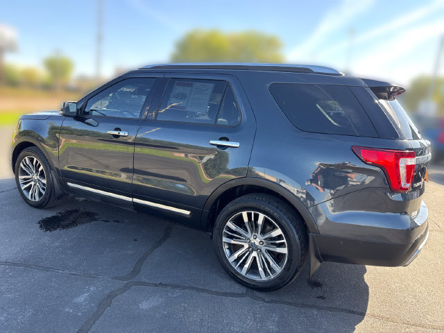 Used 2017 Ford Explorer Platinum AWD/4WD image 3