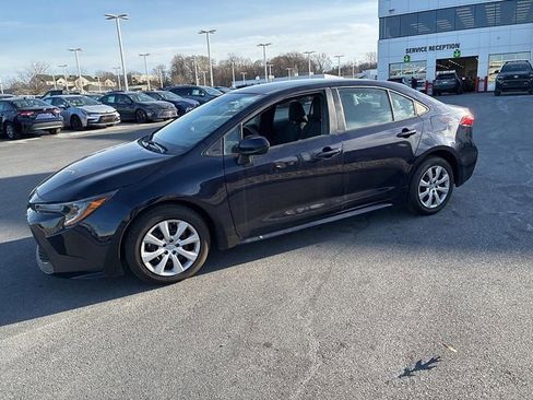 Used 2022 Toyota Corolla LE image 14